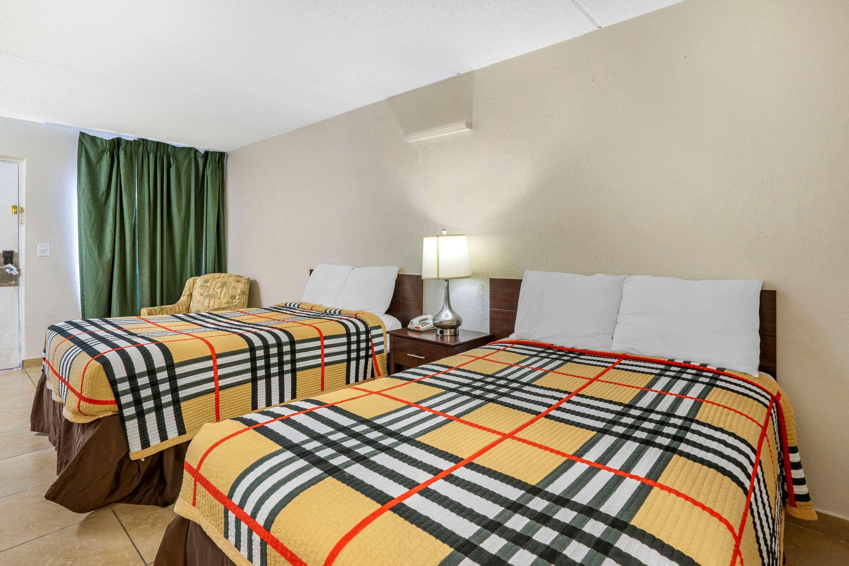 Rodeway Inn Clearwater-Dunedin Exteriér fotografie