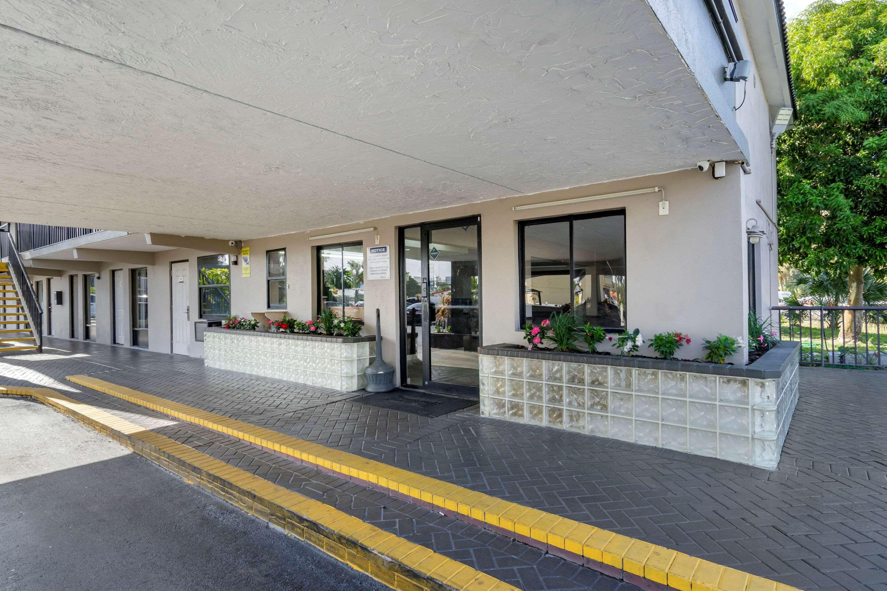 Rodeway Inn Clearwater-Dunedin Exteriér fotografie